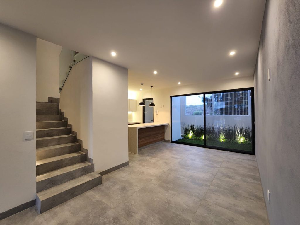 qalb-canadas-house-M15-30-013