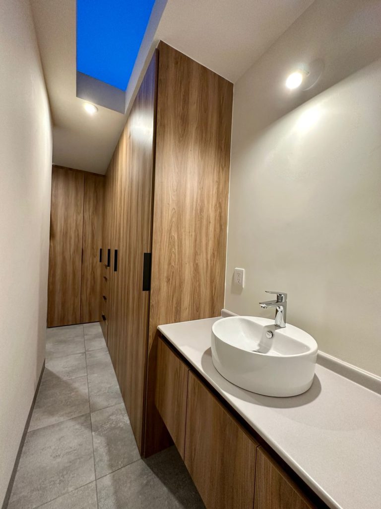 qalb-canadas-house-M15-31-2-1