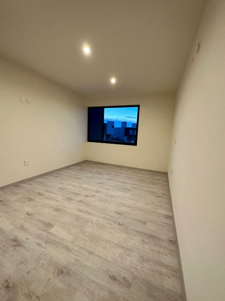 qalb-canadas-house-M15-31-3-1