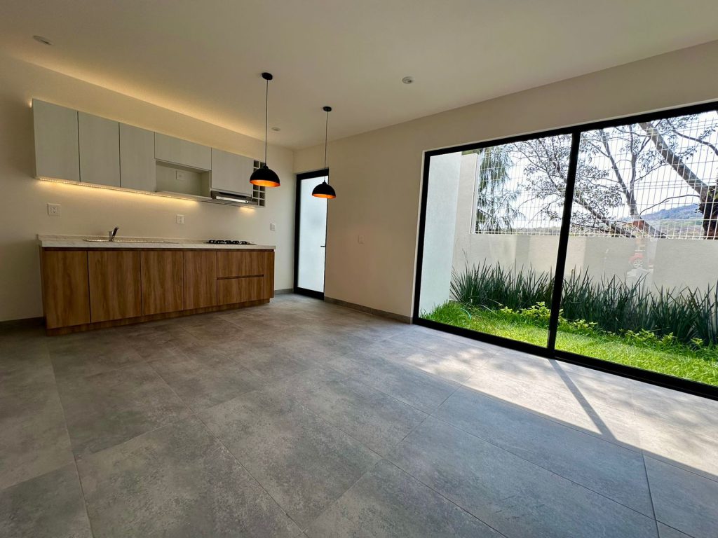 qalb-canadas-house-M15-31-5