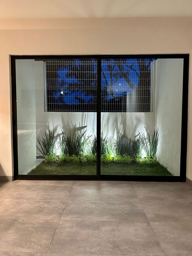 qalb-canadas-house-M15-31-9